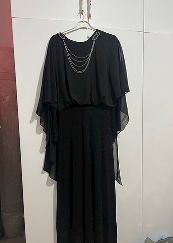 Alvina Siyah Uzun Drapeli Gotik Abiye Elbise