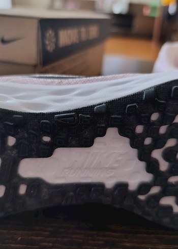 37,5 Beden Pembe Nike Spor Ayakkabı 37.5 Numara