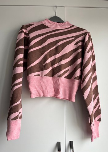 Kadın Boğazlı Zebra Desenli Triko Kazak