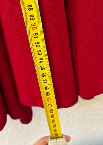 Kırmızı mezuniyet elbisesi - Görsel 2