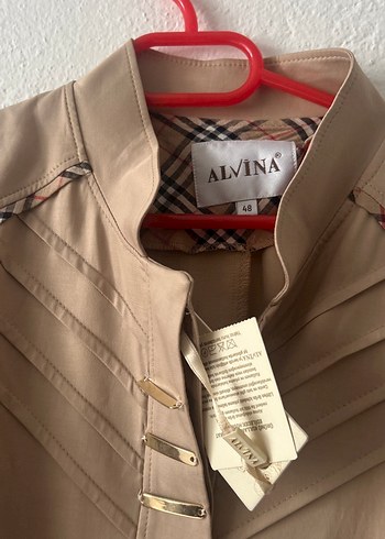 Bej Kemerli Uzun Kadın Trençkot - Görsel 2