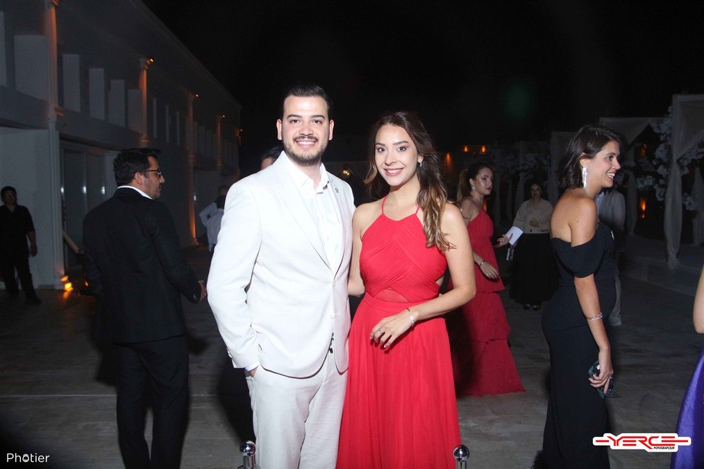 Klasik Zarafet Kırmızı Uzun Sırt Dekolteli Abiye - Görsel 5