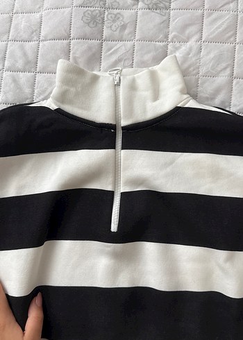 s Beden beyaz Renk Uzun Kollu Çizgili Yarım Fermuarlı Kadın Sweatshirt içi şardonlu