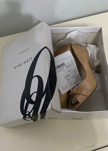 Nine West 37,5