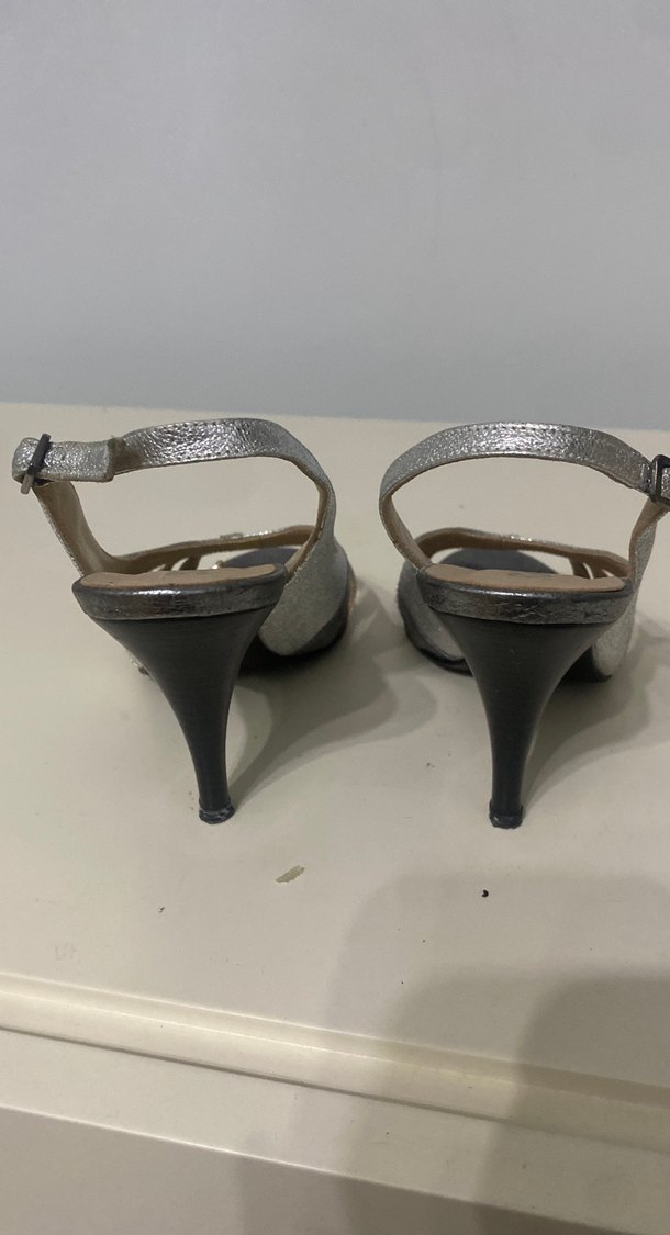 Gri Topuklu Kadın Ayakkabı - Görsel 3