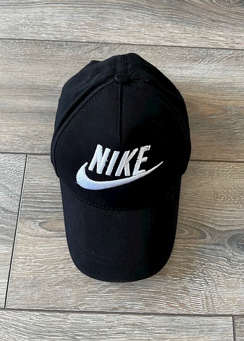 Nike Siyah Sapka Nakis Logolu Unisex Model