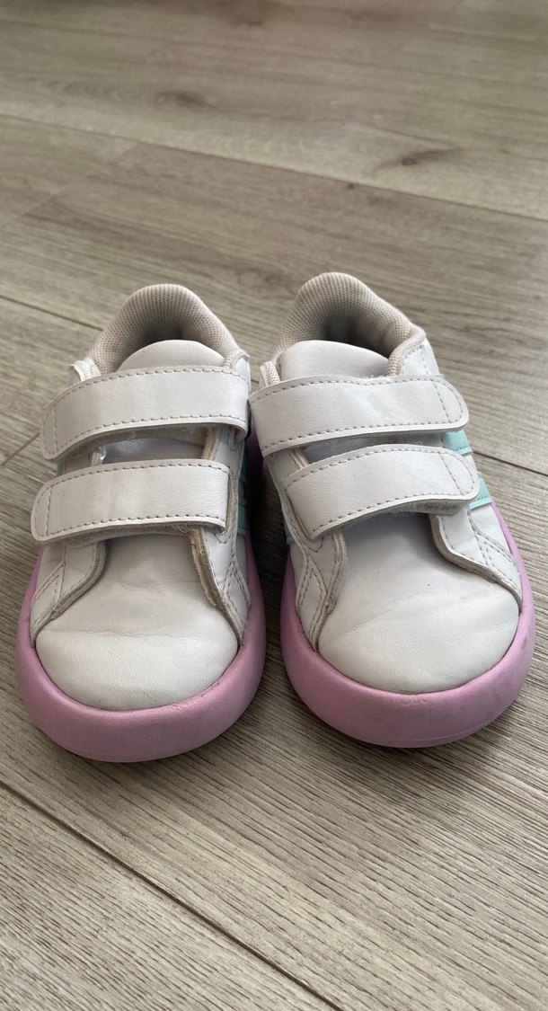 Kız Çocukları İçin Pastel Renkli Cırt Cırtlı Spor Ayakkabı - Görsel 2