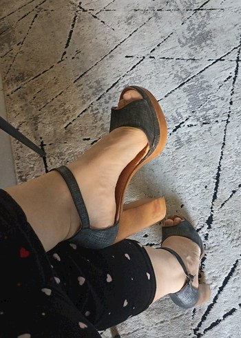 Bambi Gri Denim Kadın Topuklu Sandalet