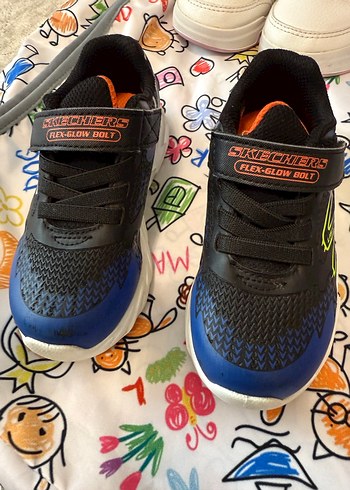 25 Beden Skechers Spor Ayakkabı 25 numara