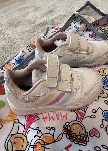 28 Beden beyaz Renk Adidas Kız Çocuk Beyaz Cırt Cırtlı Spor Ayakkabı