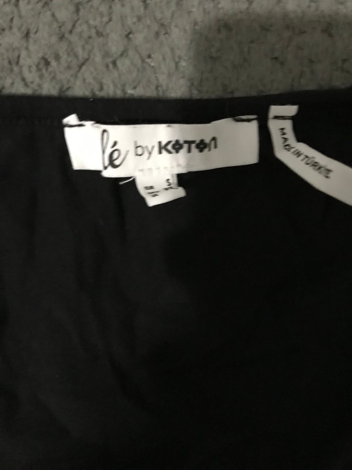 KARE YAKA SİYAH UZUN KOLLU BLUZ - Görsel 2