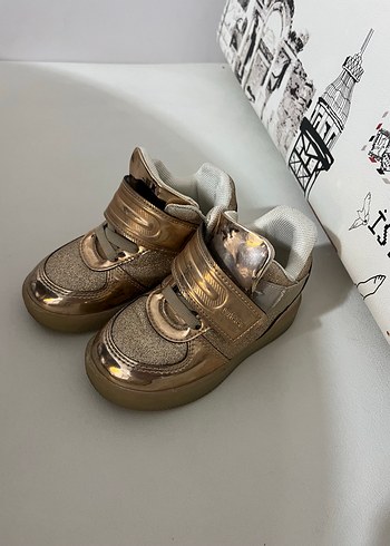 Kız Çocuk Altın Renkli Spor Ayakkabı - Görsel 9