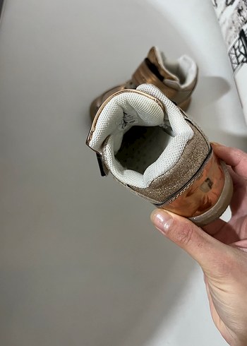 Kız Çocuk Altın Renkli Spor Ayakkabı - Görsel 7