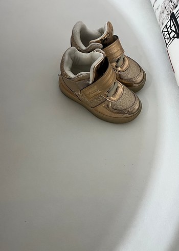 Kız Çocuk Altın Renkli Spor Ayakkabı - Görsel 4