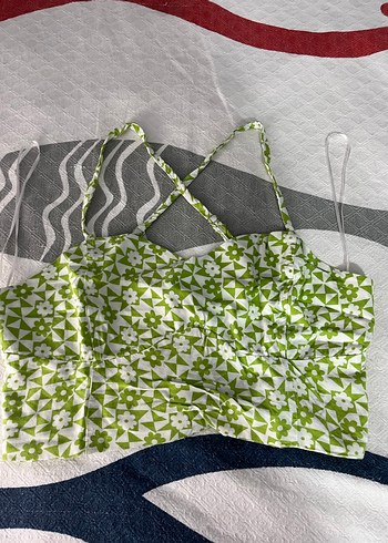 Yeşil Desenli askılı Crop - Görsel 3