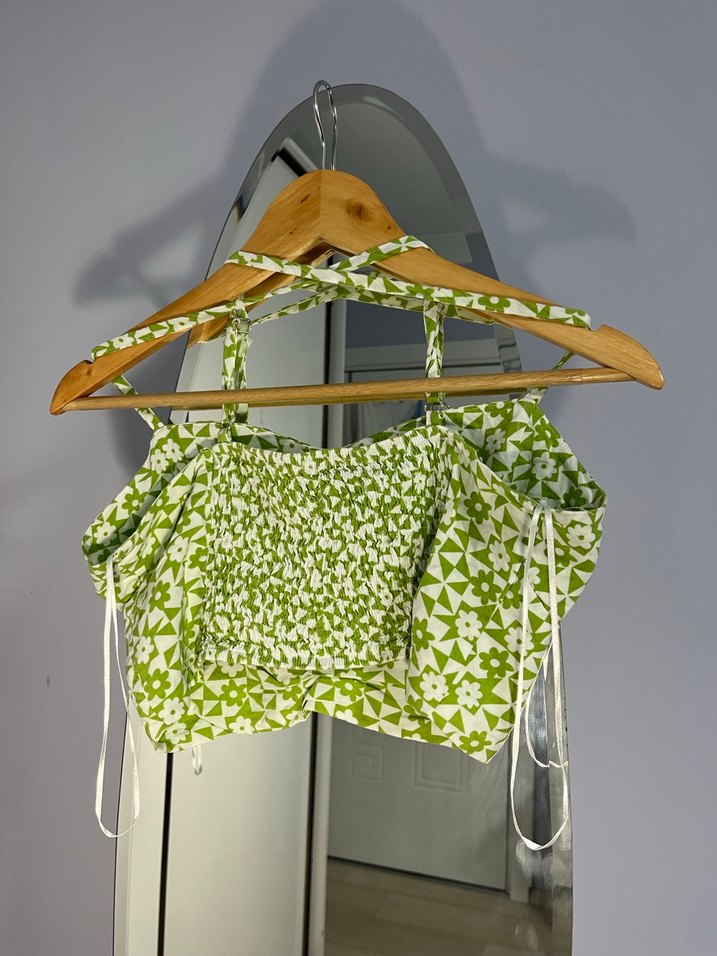 Yeşil Desenli askılı Crop - Görsel 2