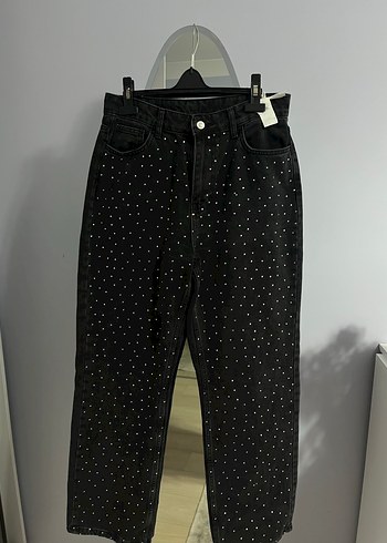 Yaşlı Siyah Bol Kesim Kot Pantolon