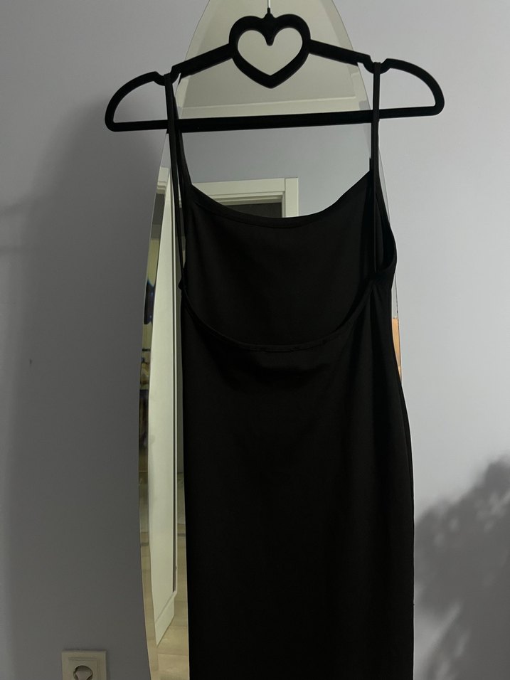 Siyah vücut saran elbise - Görsel 2