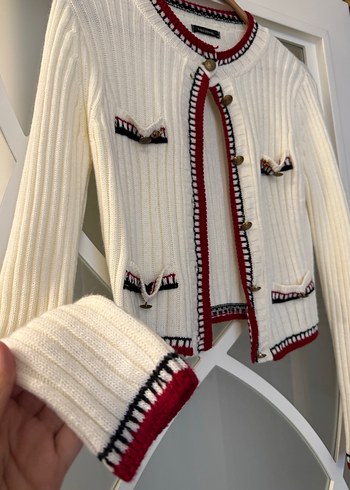 H&M Nakış Detaylı Beyaz Örgü Kadın Hırka