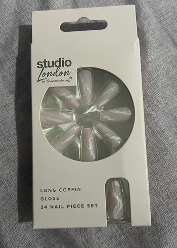 Studio London Uzun Coffin Parlak Tırnak Seti - Görsel 2