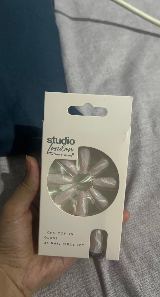 Studio London Uzun Coffin Parlak Tırnak Seti - Görsel 4