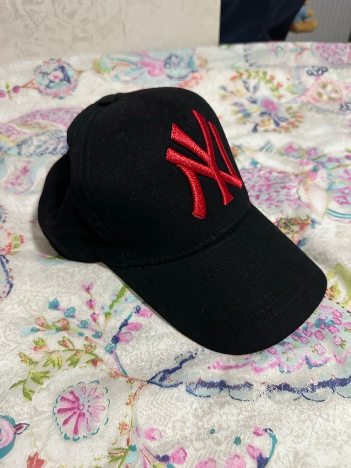 NY Siyah Kırmızı Nakışlı Spor Şapka - Görsel 2