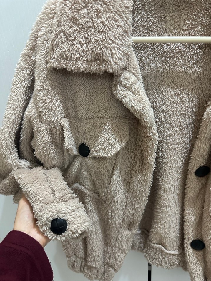 Bej Peluş Siyah Düğmeli Kadın Ceket - Görsel 4