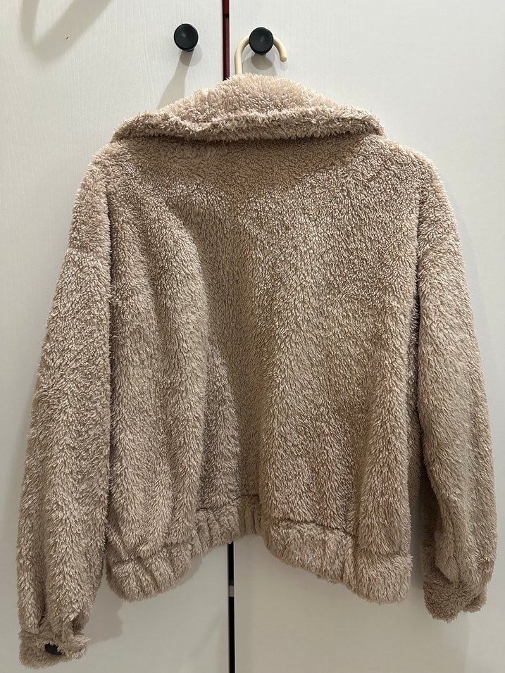 Bej Peluş Siyah Düğmeli Kadın Ceket - Görsel 2