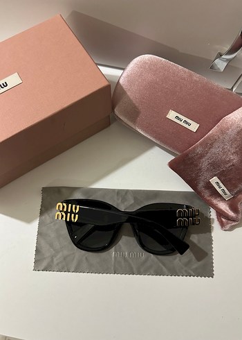 Miu Miu MU 01YS 1AB5D1 51 Kadın Siyah Güneş Gözlüğü - Görsel 9