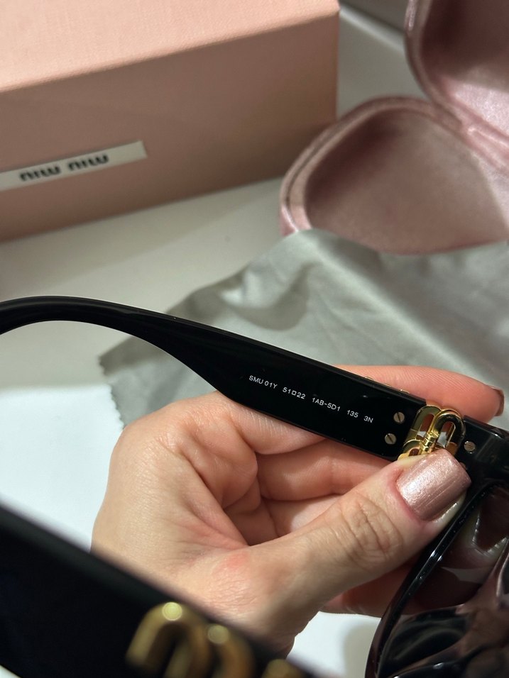 Miu Miu MU 01YS 1AB5D1 51 Kadın Siyah Güneş Gözlüğü - Görsel 5