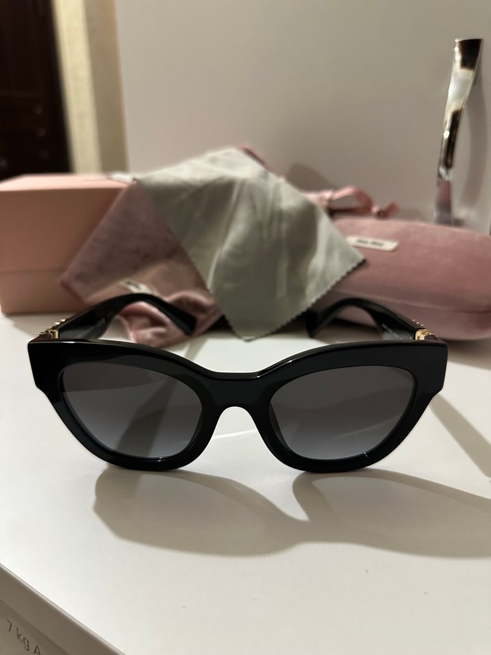 Miu Miu MU 01YS 1AB5D1 51 Kadın Siyah Güneş Gözlüğü - Görsel 2