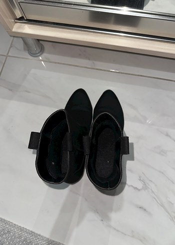 Siyah Süet Topuklu Kadın Bot - Görsel 5