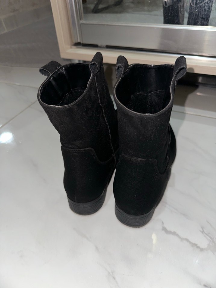 Siyah Süet Topuklu Kadın Bot - Görsel 4