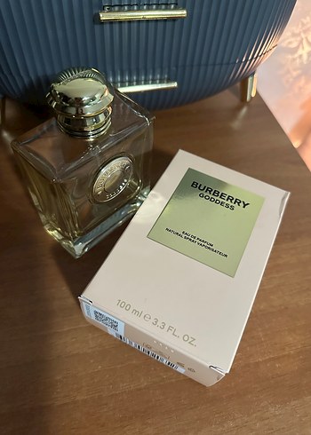 Burberry Goddess Kadın Parfüm Şişesi 100ml EDP - Görsel 6