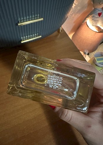 Burberry Goddess Kadın Parfüm Şişesi 100ml EDP - Görsel 2