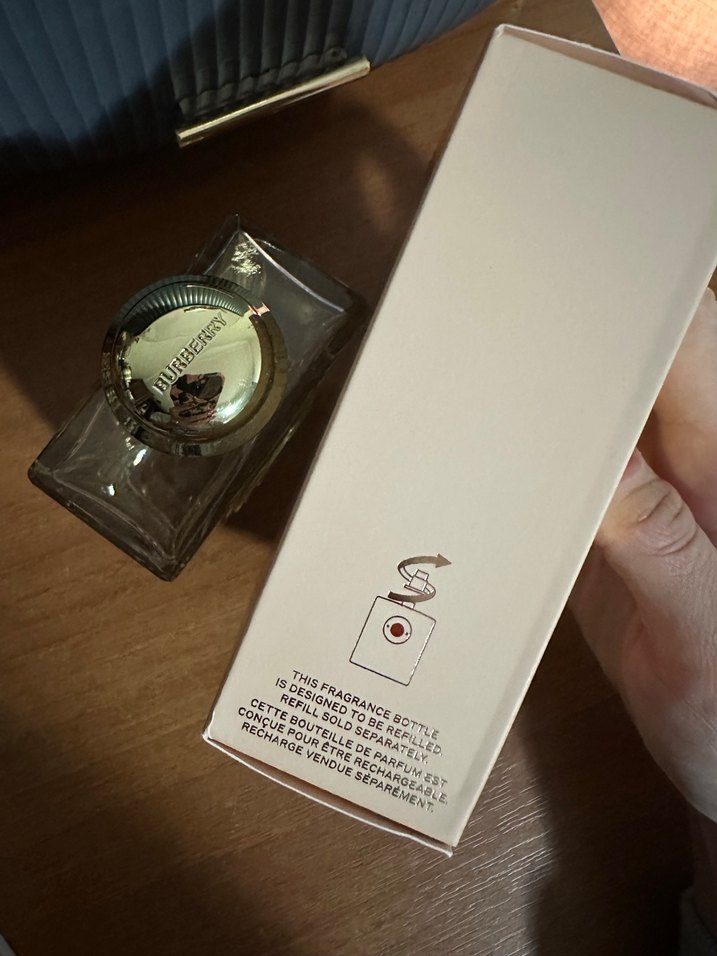 Burberry Goddess Kadın Parfüm Şişesi 100ml EDP - Görsel 5