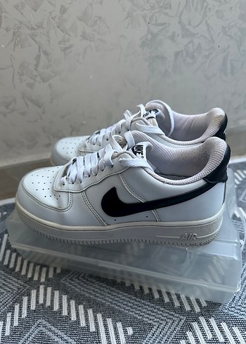 Nike Air Force Sneaker