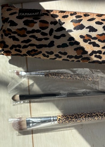 Farmasi Leopar Desenli Kahverengi Makyaj Fırça Seti