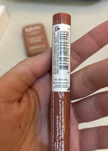 NYX Parlak Bej Dudak Parlatıcısı - Görsel 3