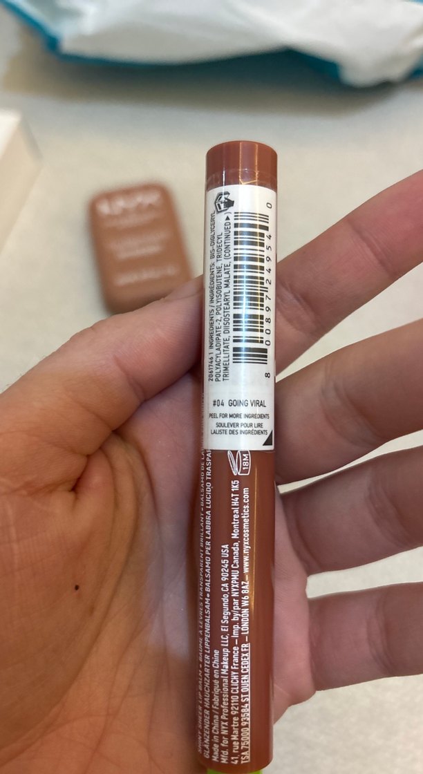 NYX Parlak Bej Dudak Parlatıcısı - Görsel 3