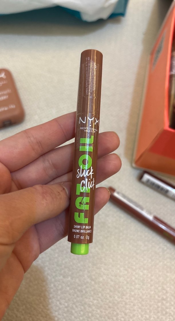 NYX Shiny Bej Dudak Parlatıcısı - Görsel 5