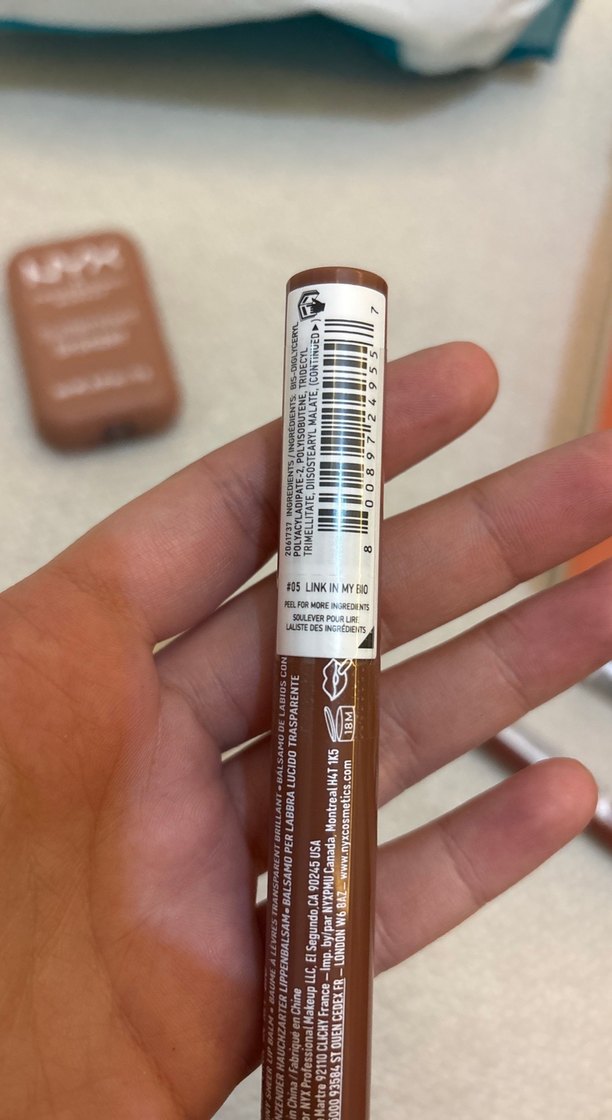 NYX Shiny Bej Dudak Parlatıcısı - Görsel 3