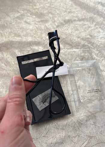 MAC Siyah Kirpik Kıvırıcı Seti - Görsel 5