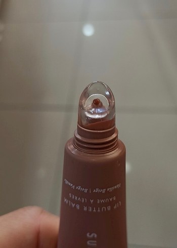 Summer Fridays Pastel Bej Dudak Parlatıcısı - Görsel 4