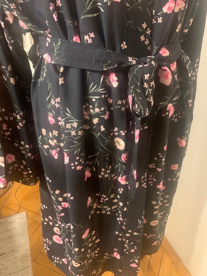 Çiçek Desenli Siyah Uzun Kadın Sabahlık - Görsel 3