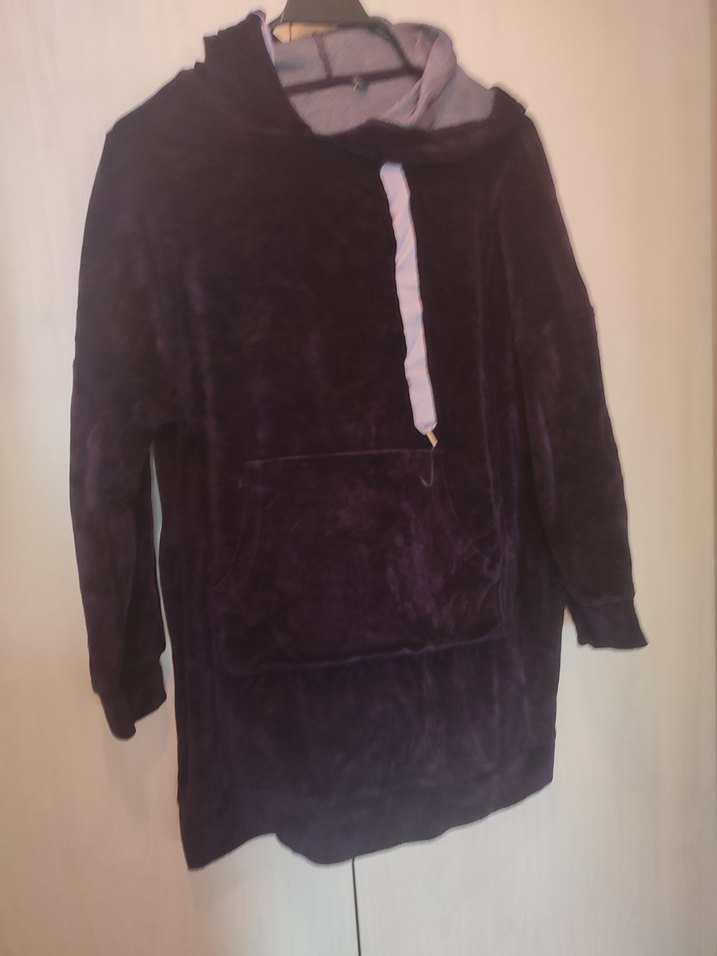 2 adet kadın tunik. Mor olan kadife ve kapüşonlu - Görsel 2