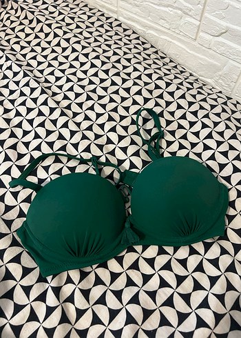 36 Beden Yeşil Bikini Üstü