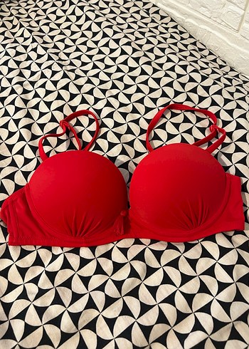 Kırmızı Kadın Bikini Üstü