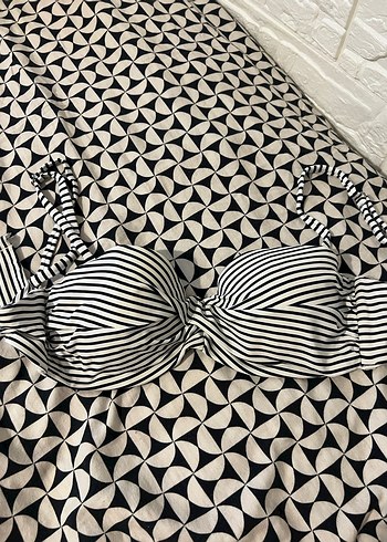 36 Beden Çizgili bikini üstü