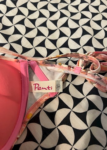 Penti Pembe bikini